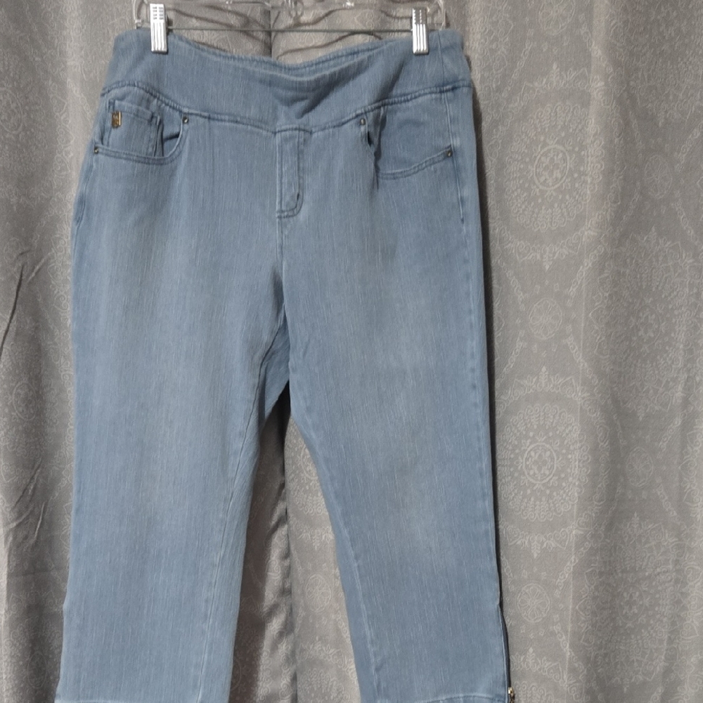 Belle by Kim Gravel Blue Cropped Jeans